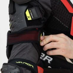 Bauer Vapor Hyperlite Intermediate Hockey Elbow Pads -Skate Shop bauer elbow pads bauer vapor hyperlite intermediate hockey elbow pads 29084622258242