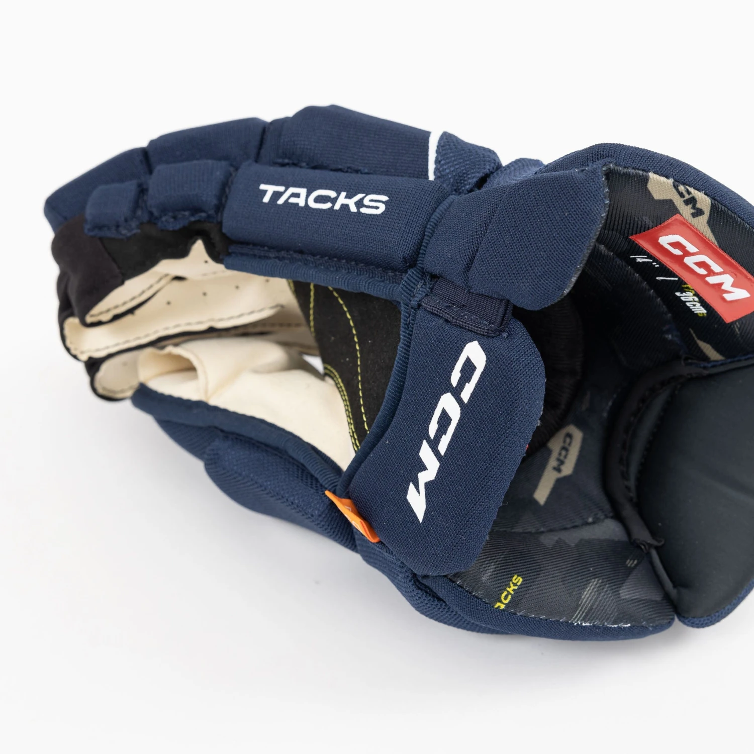 CCM Tacks AS580 Senior Hockey Gloves 11 CCM Tacks AS580 Senior Hockey Gloves - Image 11