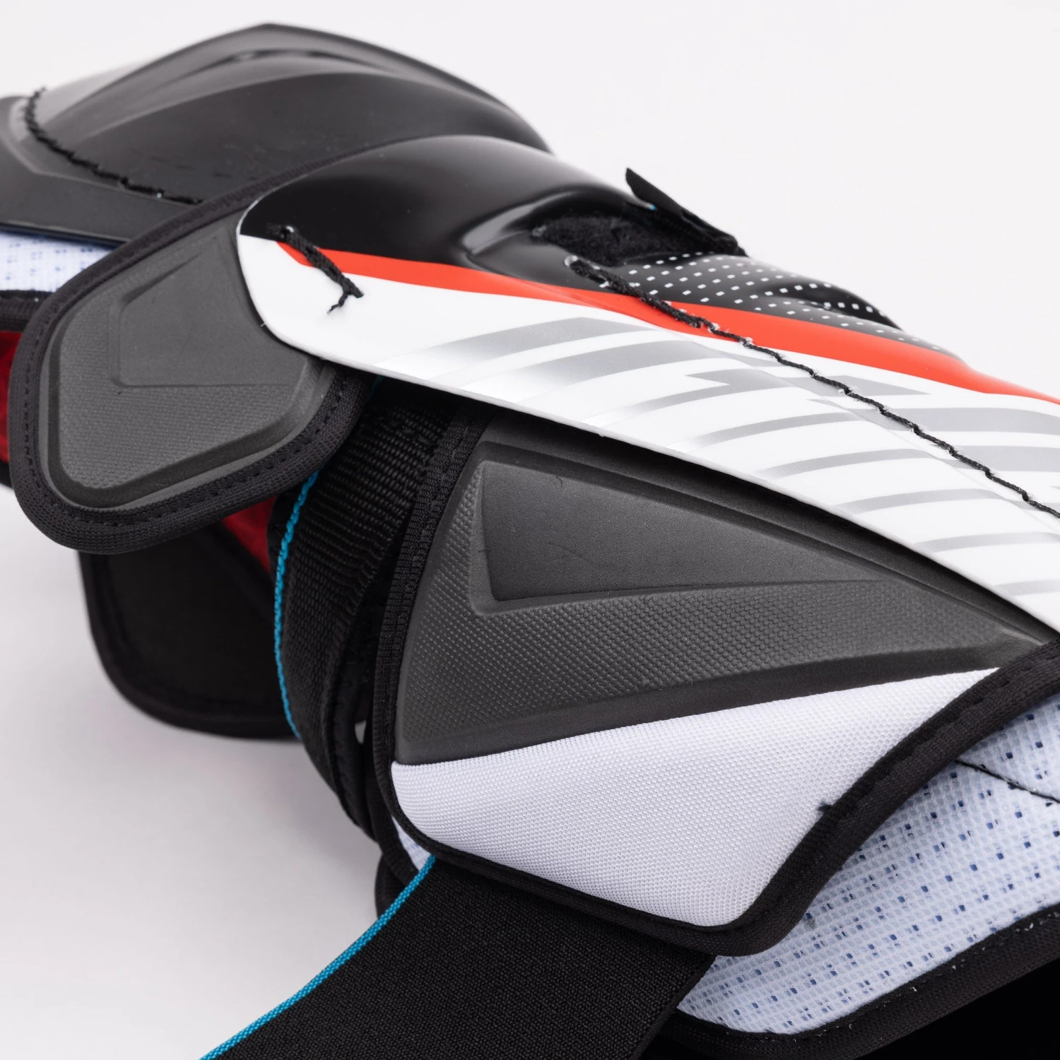 CCM Jetspeed FT6 Junior Hockey Shin Guards 6 CCM Jetspeed FT6 Junior Hockey Shin Guards - Image 6