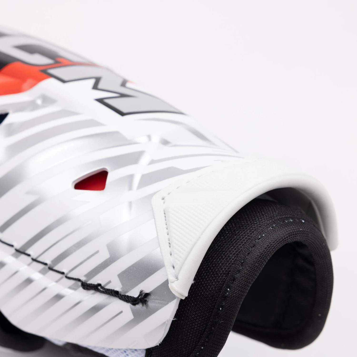 CCM Jetspeed FT6 Junior Hockey Shin Guards 5 CCM Jetspeed FT6 Junior Hockey Shin Guards - Image 5