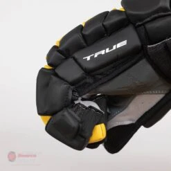 TRUE XC7 Senior Hockey Gloves 26 TRUE XC7 Senior Hockey Gloves -Skate Shop true gloves true xc7 senior hockey gloves 28534939418690