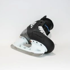 TRUE Player Junior Hockey Skates - Pro Stock - VH Holder - Felt Liner - Size 5 -Skate Shop true hockey skates true player junior hockey skates pro stock vh holder felt liner size 5 5 r standard 15186586533954