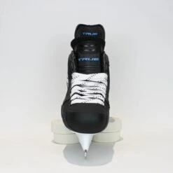 TRUE Player Junior Hockey Skates - Pro Stock - VH Holder - Felt Liner - Size 5 -Skate Shop true hockey skates true player junior hockey skates pro stock vh holder felt liner size 5 5 r standard 15186586599490